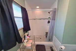 37-28 Hubbard Ave, Riverhead, NY 11901 - Photo 7