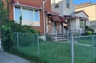 139-40 231st St, Springfield Gardens, NY 11413 - Photo 5