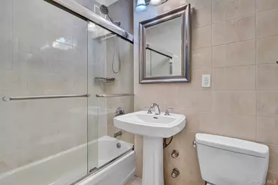 111 7th Street #304, Garden City, NY 11530 - Photo 15
