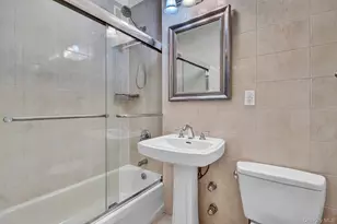 111 7th St, Garden City, NY 11530 - Photo 15