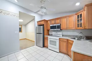423 Westview Ave, Deer Park, NY 11729 - Photo 13