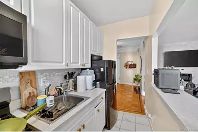 219 Bronx River Road #4N, Yonkers, NY 10704 - Photo 9