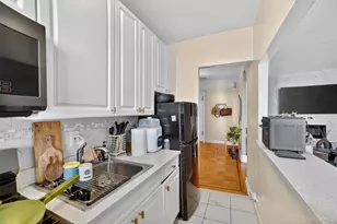 219 Bronx River Rd, Yonkers, NY 10704 - Photo 9