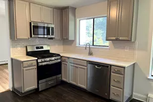 3 Hook Rd, Poughkeepsie, NY 12601 - Photo 3