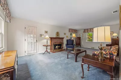 999 Knollwood Road, White Plains, NY 10603 - Photo 7