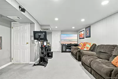 1810 Front Street #49, East Meadow, NY 11554 - Photo 15
