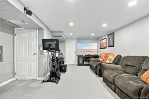 1810 Front St, East Meadow, NY 11554 - Photo 15