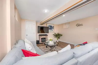11125 145th Street, Jamaica, NY 11435 - Photo 17