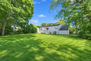 8 Norwalk Ln, Selden, NY 11784 - Photo 31
