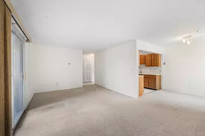 63 New Holland Village, Nanuet, NY 10954 - Photo 9
