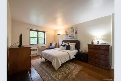 9430 60th Avenue #5D, Elmhurst, NY 11373 - Photo 7