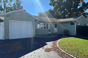 35 Sheridan St, Huntington, NY 11743 - Photo 25