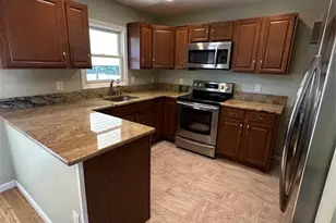 35 Sheridan St, Huntington, NY 11743 - Photo 3