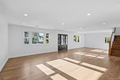 78 Taft Avenue, Lynbrook, NY 11563 - Photo 21