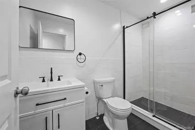 78 Taft Avenue, Lynbrook, NY 11563 - Photo 25