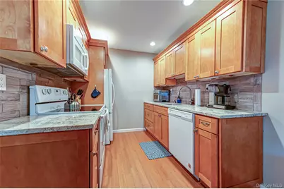 85 Richmond Boulevard #1A, Ronkonkoma, NY 11779 - Photo 1
