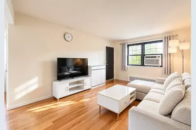 136-04 68th Dr #A, Kew Gardens, NY 11367 - Photo 3