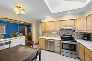 1296 Leslie Ln, Bellmore, NY 11710 - Photo 29