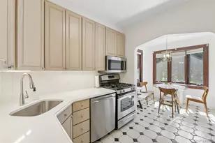 206 Glenmore St, East Williston, NY 11596 - Photo 15
