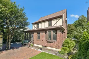 206 Glenmore St, East Williston, NY 11596 - Photo 33