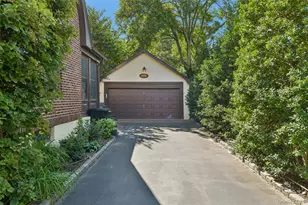 206 Glenmore St, East Williston, NY 11596 - Photo 35