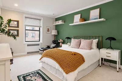 21 Barstow Road #2D, Great Neck, NY 11021 - Photo 13