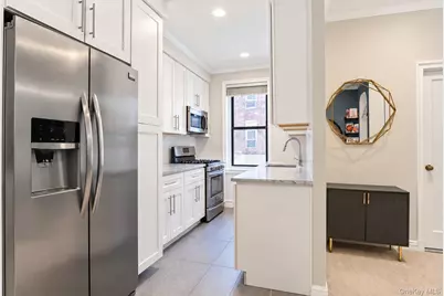 21 Barstow Road #2D, Great Neck, NY 11021 - Photo 3