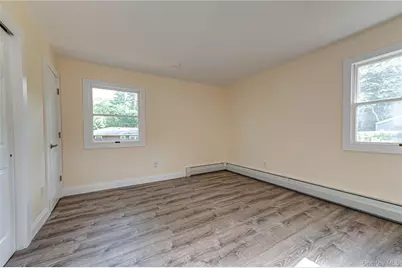 50 Fanning Boulevard, Riverhead, NY 11901 - Photo 15