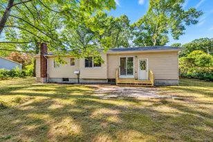 50 Fanning Blvd, Riverhead, NY 11901 - Photo 25