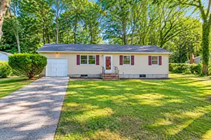 50 Fanning Blvd, Riverhead, NY 11901 - Photo 3