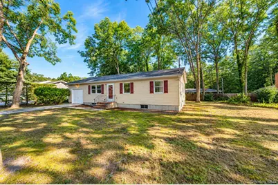 50 Fanning Boulevard, Riverhead, NY 11901 - Photo 5