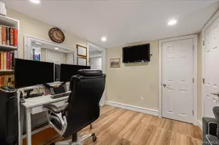 2014 Central Dr S, East Meadow, NY 11554 - Photo 21