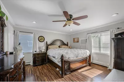 2014 Central Drive S, East Meadow, NY 11554 - Photo 15