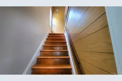 37 Roosevelt Ave-Apt 2, Poughkeepsie, NY 12601 - Photo 19