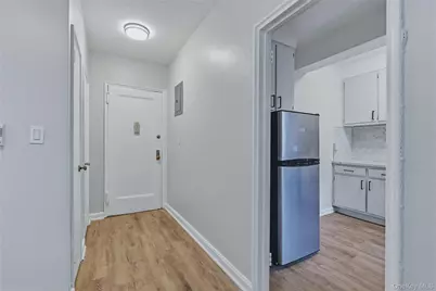 230 Pelham Road #4L, New Rochelle, NY 10805 - Photo 3