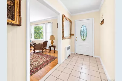 25 Manger Circle, Pelham, NY 10803 - Photo 5