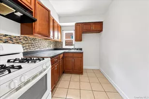 433 Howe Ave, Bronx, NY 10473 - Photo 5