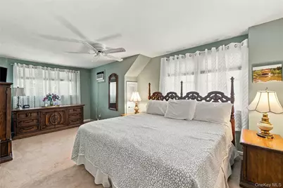 22 Shaw Drive, Merrick, NY 11566 - Photo 15