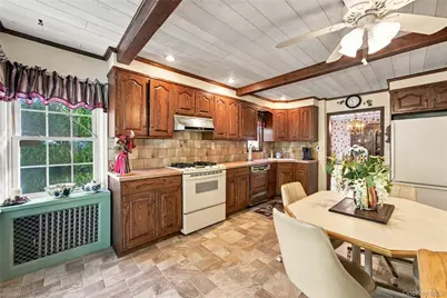 22 Shaw Drive, Merrick, NY 11566 - Photo 11
