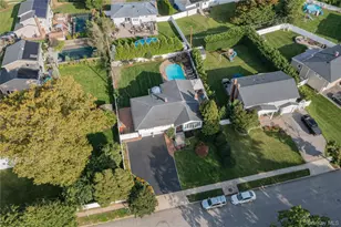 39 Pawnee Dr, Commack, NY 11725 - Photo 49