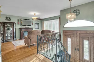 39 Pawnee Dr, Commack, NY 11725 - Photo 3