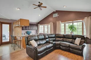 39 Pawnee Dr, Commack, NY 11725 - Photo 19