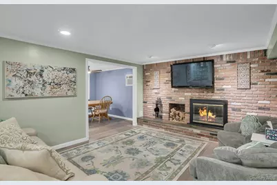 39 Pawnee Drive, Commack, NY 11725 - Photo 35