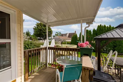 50 Peters Lane, North Babylon, NY 11703 - Photo 9