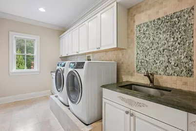 4 The Commons, Cold Spring Harbor, NY 11724 - Photo 25