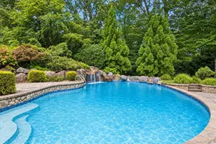 4 The Commons, Cold Spring Harbor, NY 11724 - Photo 37