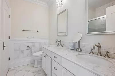 4 The Commons, Cold Spring Harbor, NY 11724 - Photo 23