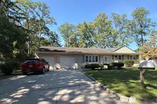 226 Holbrook Rd, Holbrook, NY 11741 - Photo 3