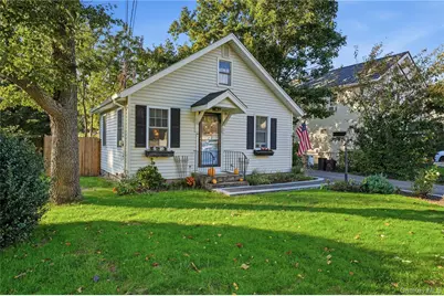 8 South Avenue, Smithtown, NY 11787 - Photo 3
