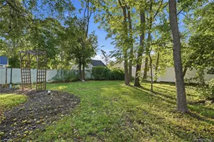 8 South Ave, Smithtown, NY 11787 - Photo 23